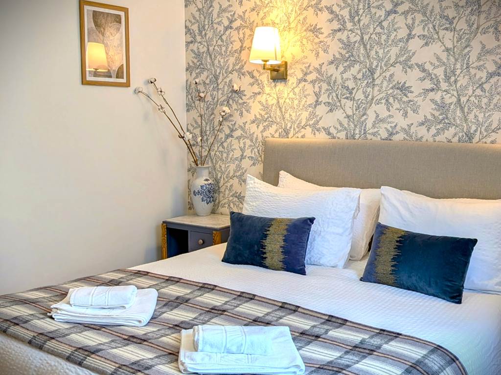 Chambre lit 160 le Cémarose Gîte & Spa