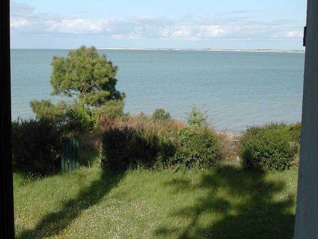 Vue de la grande chambre dans la tour