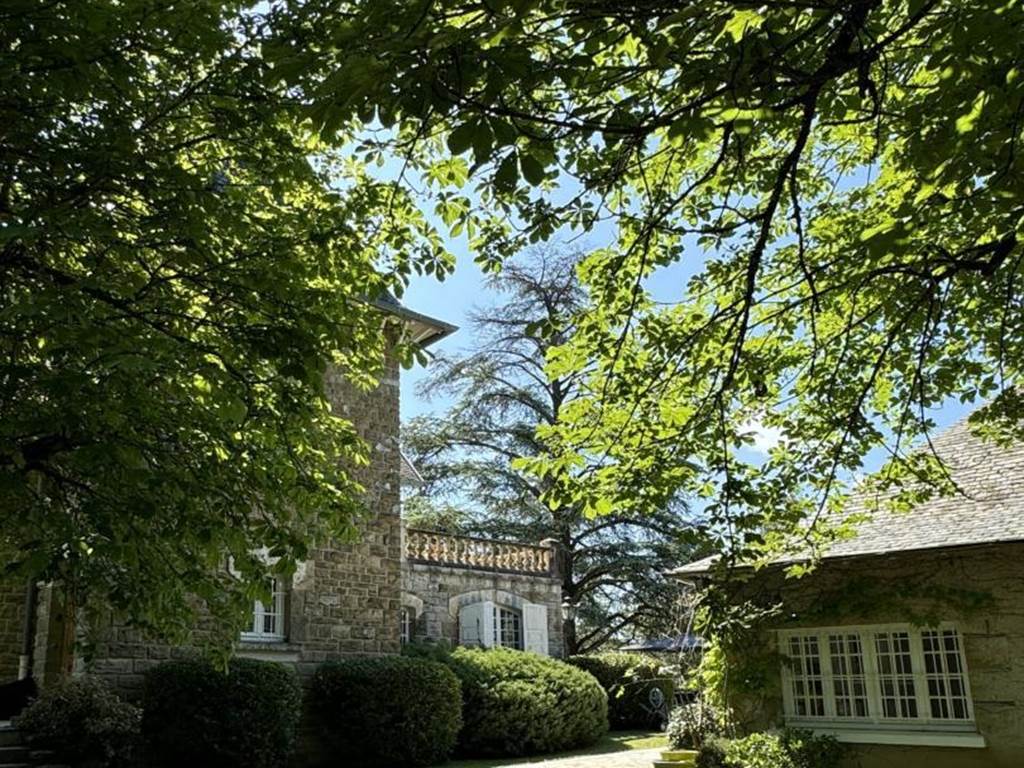 Gîte n°19G2238 "Pool house" – BRIVE LA GAILLARDE