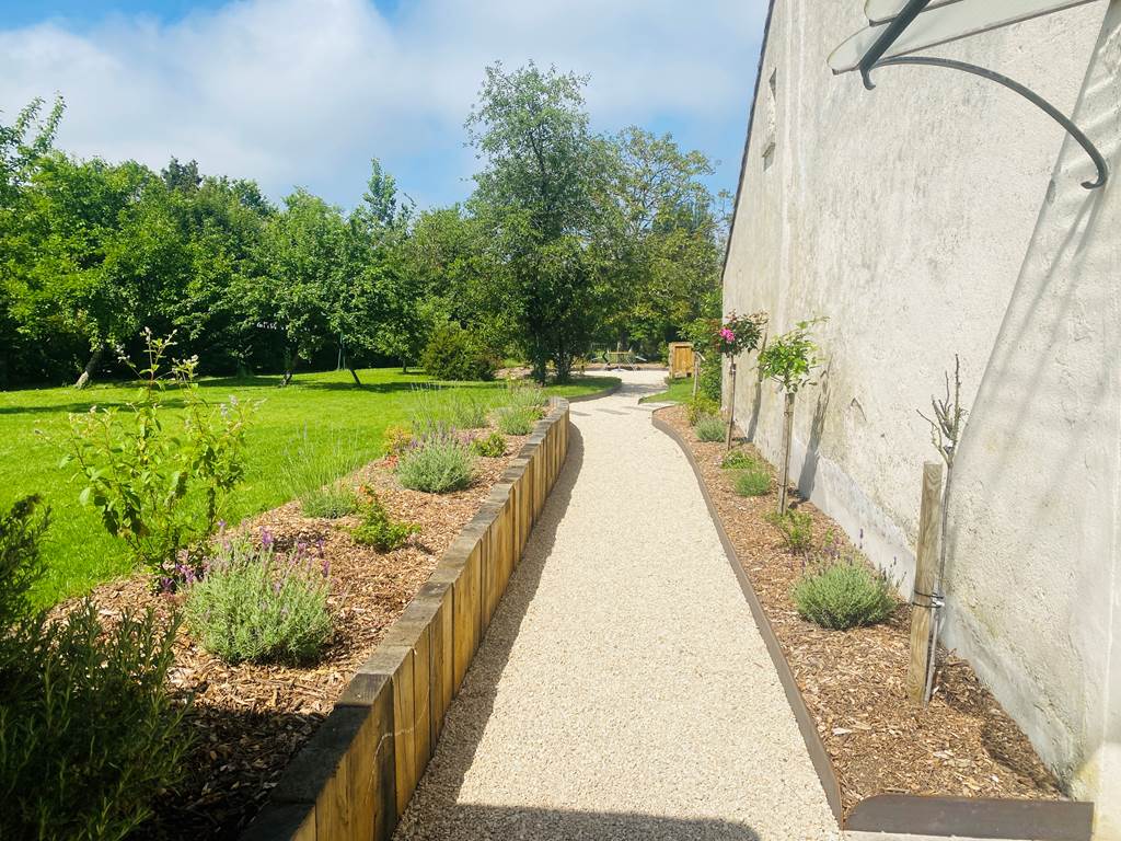 Garden path