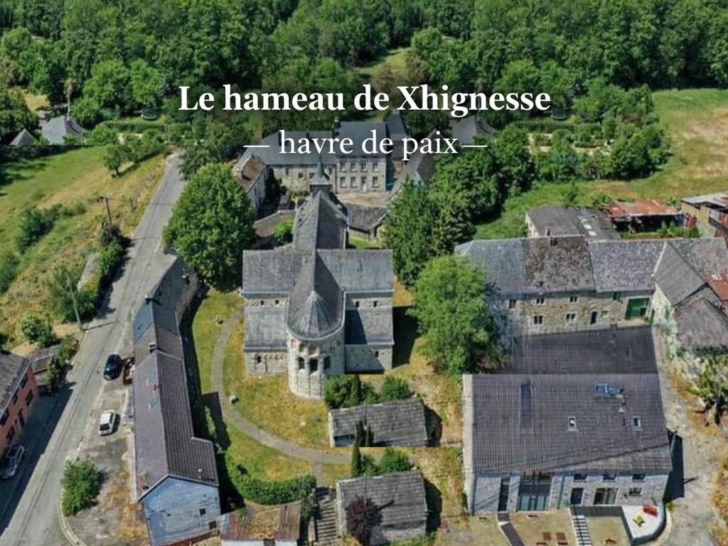 +/- 50 habitants. Un plaisir ce calme !