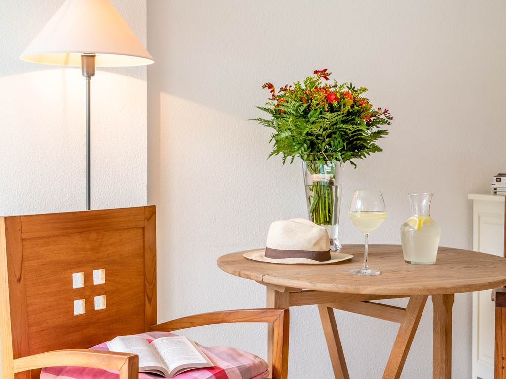 1807-06_08_la_pinede_chambre_bd