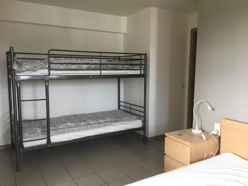 2.2.2. Premier étage - deuxième chambre - 2 lits simples superposés