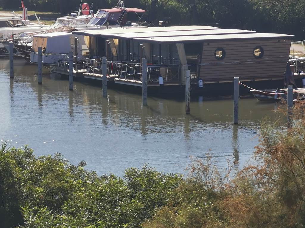 les 3 bateaux vu du pont