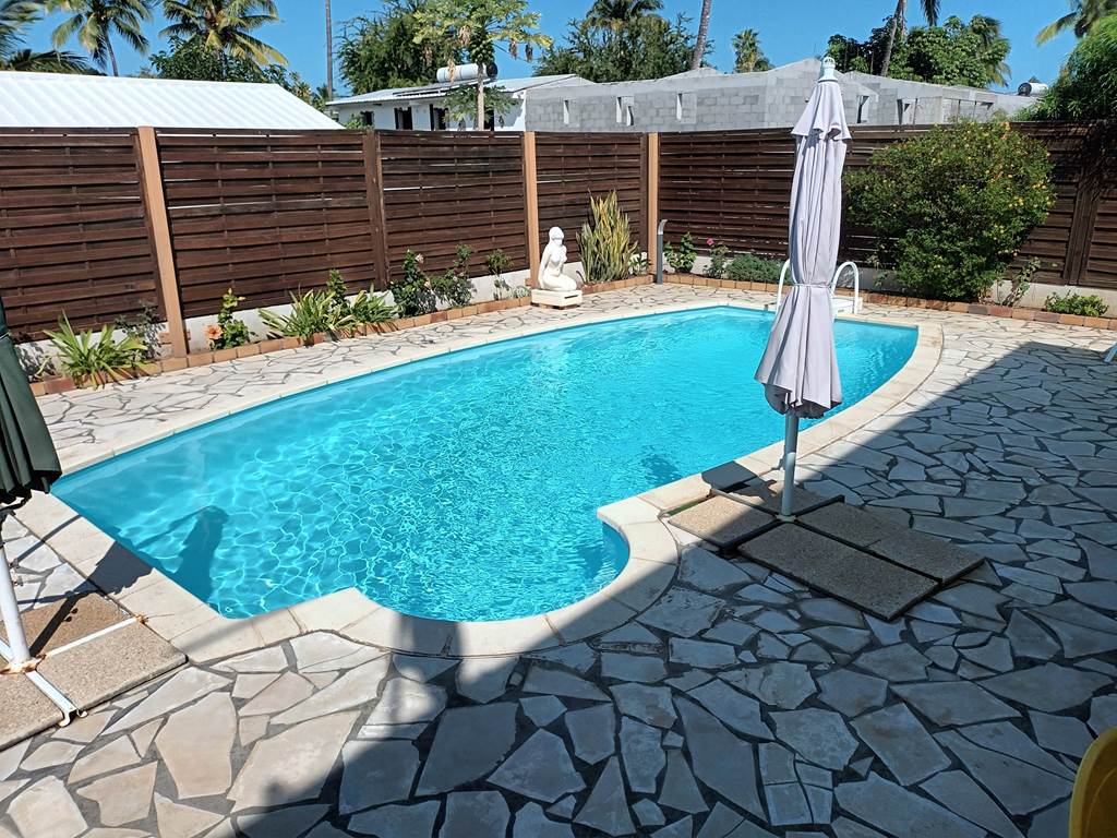 LOCATION SAISONNIÈRE LA VILLA HIBON - La Piscine