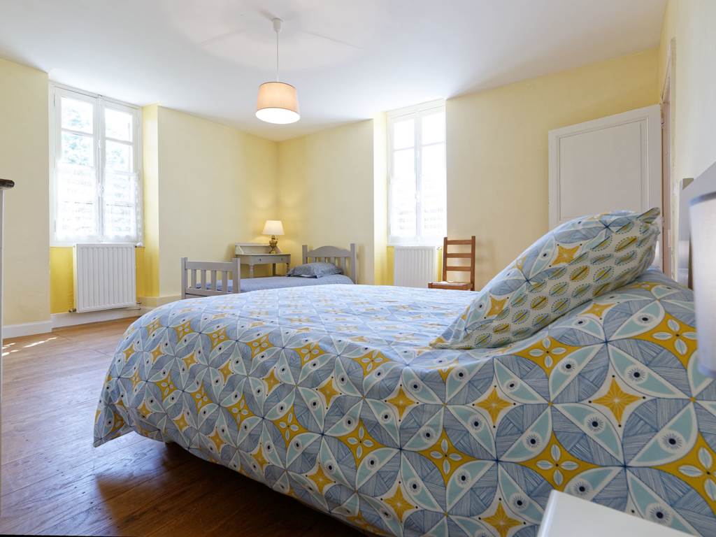 CHAMBBRE ETAGE LIT 90 -  LIT 140