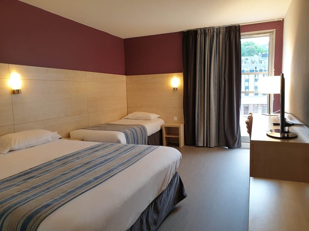 Lourdes hotel Alba chambre triple