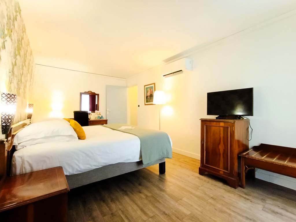 Chambre double avec petit balcon
