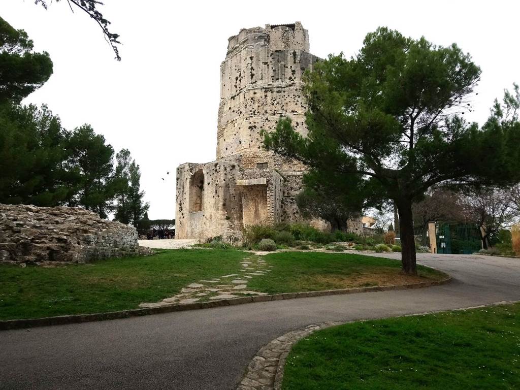 Nîmes - La Tour Magne