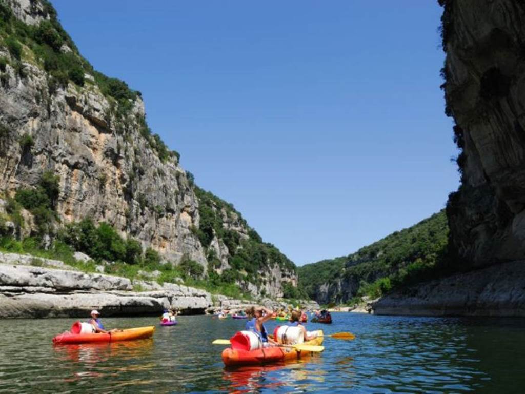 Canoë en Ardèche dans les gorges