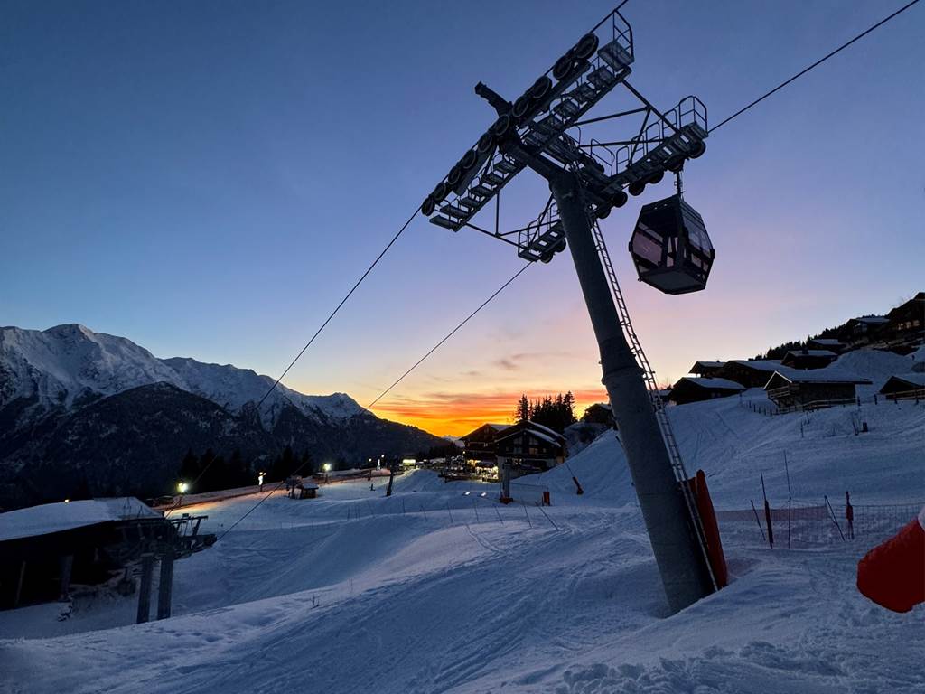Télécabine de Rosières et coucher de soleil