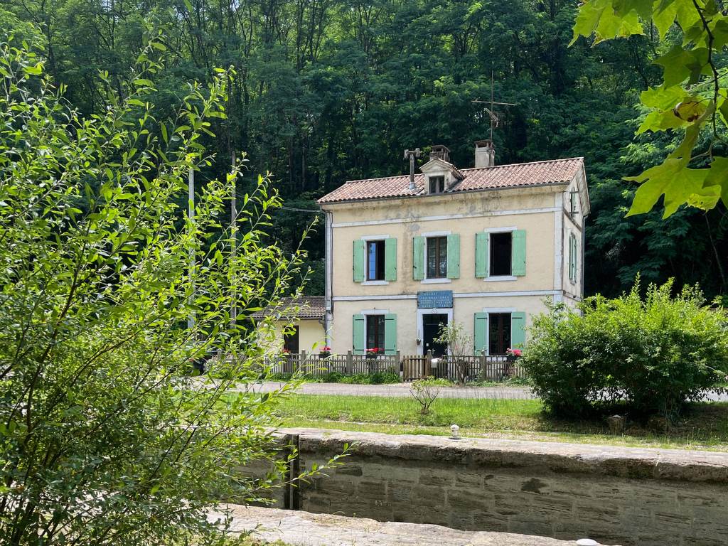 gîte en bord de canal