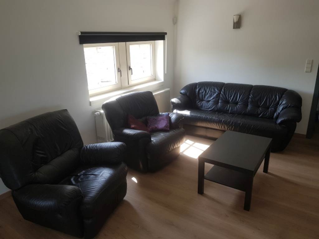 Salon télévision confortable