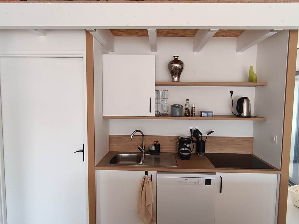 Cuisine équipée d'un lave-vaisselle