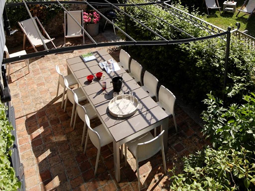 OUSTAL-4837