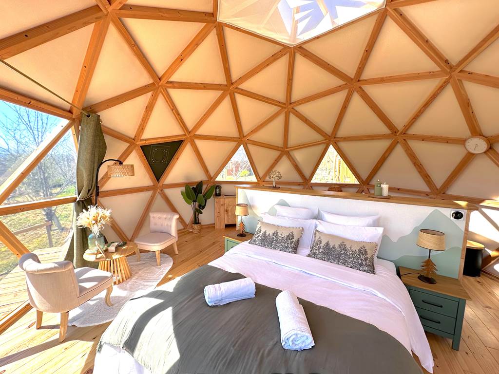 Dôme géodésique climatisé de 28m2