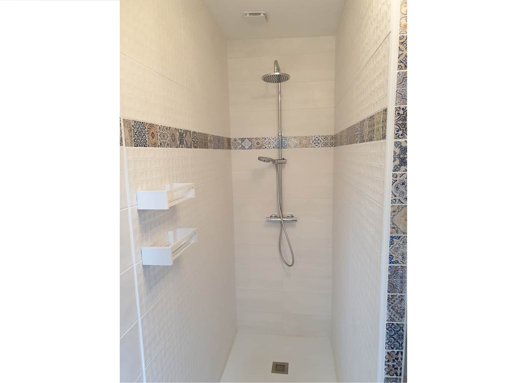 Douche à l'italienne