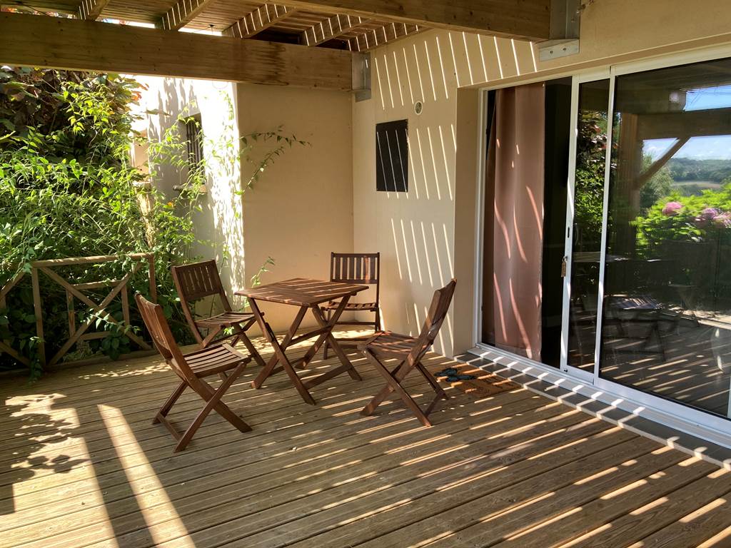 Terrasse de la chambre PEYRUSSE