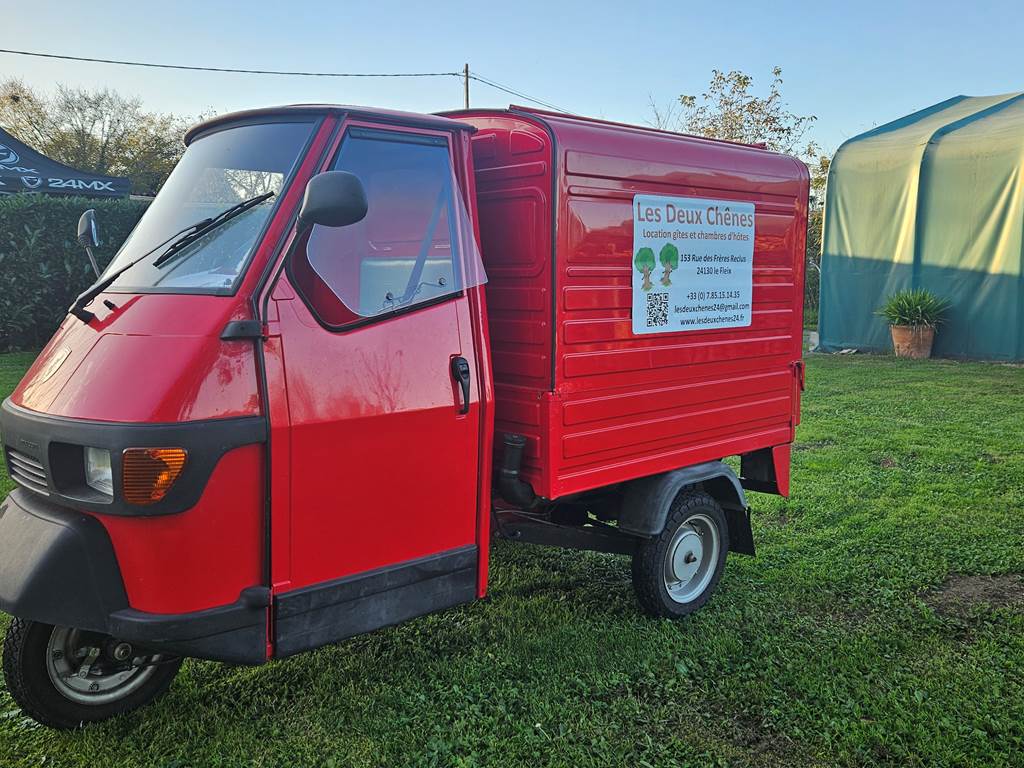 Véhicule publicitaire- amusement- tripoteur- Le Fleix