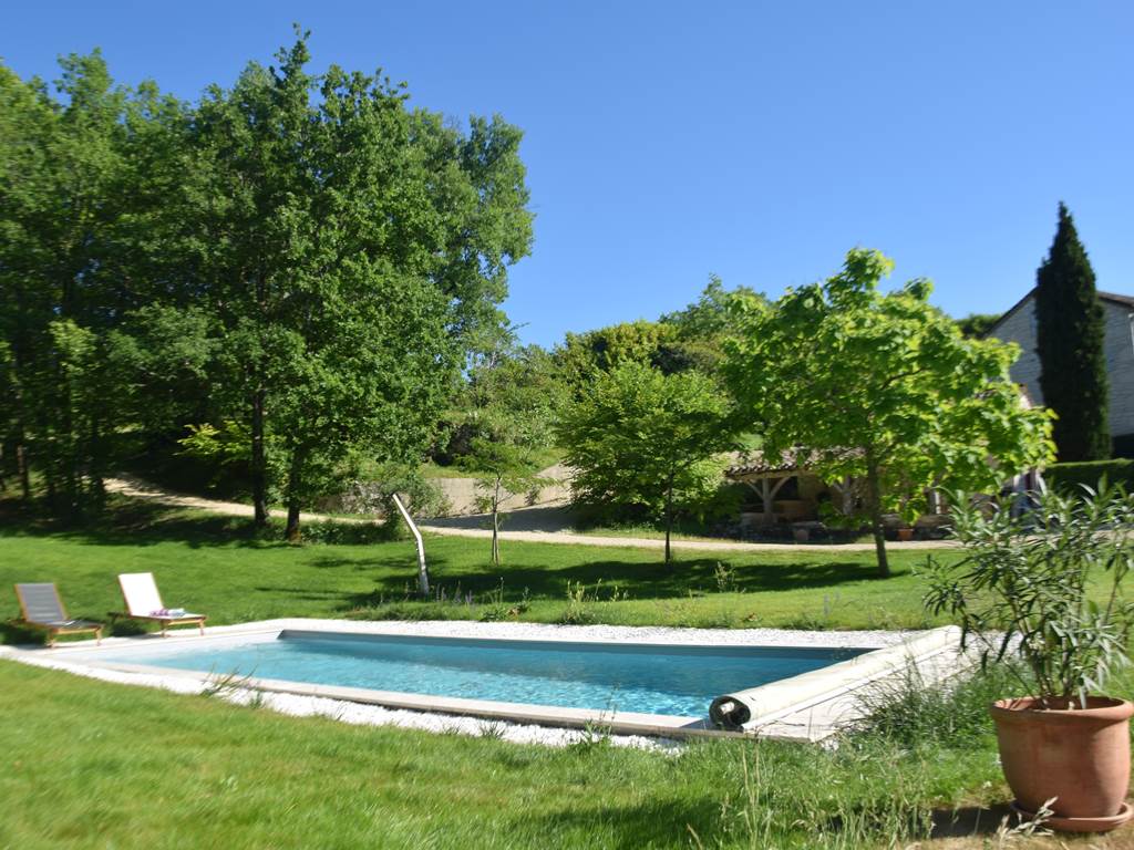 Farniente autour de la piscine, chambres d'hôtes Quercy