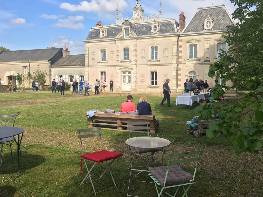 oenotourisme dans le jardin du château