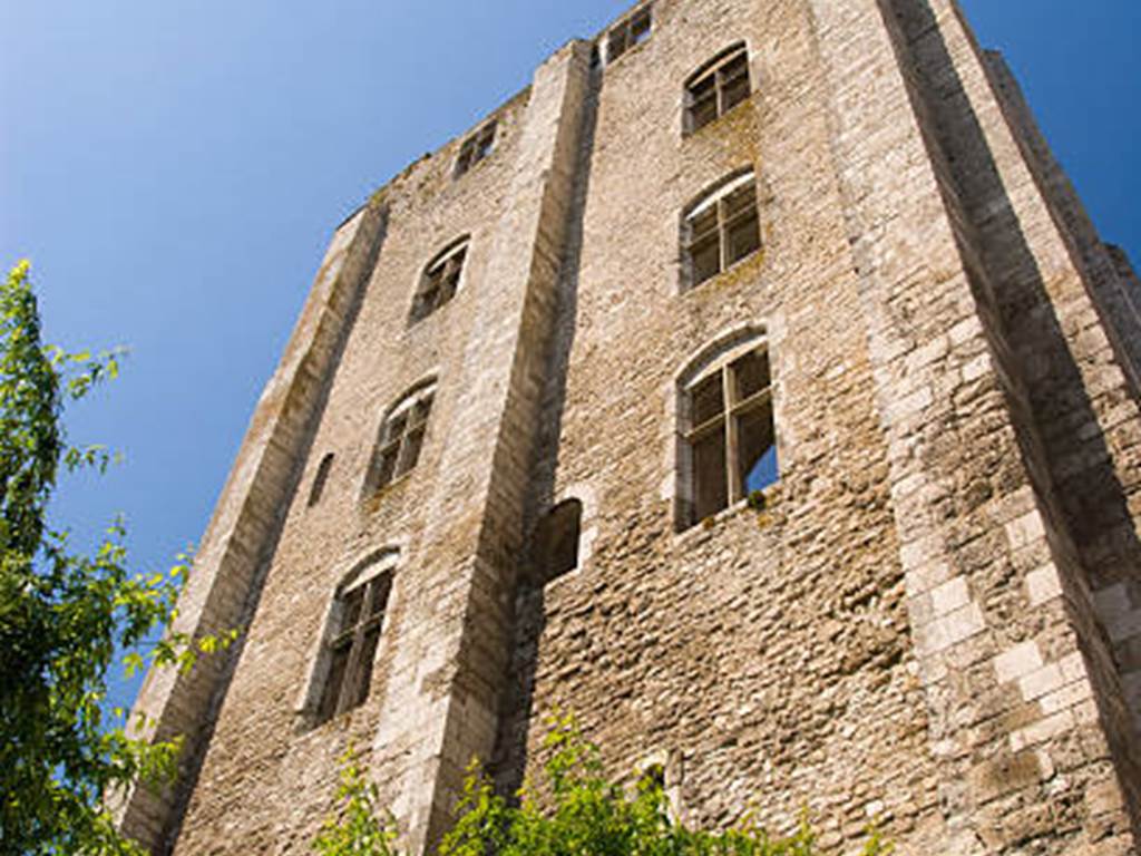 Tour César de Beaugency