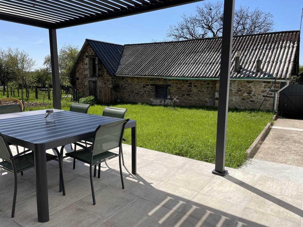 Gîte n°19G3131 "La Maroussie" – SALON LA TOUR
