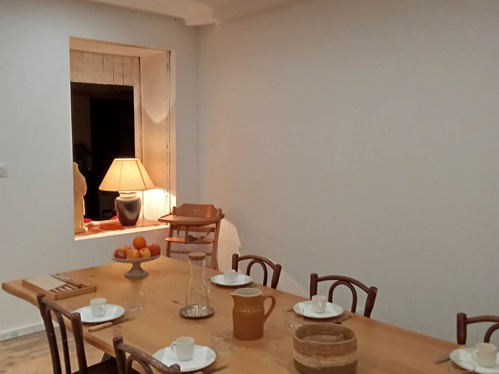 Le Mas Palegry chambres d'hôtes salle à manger 03
