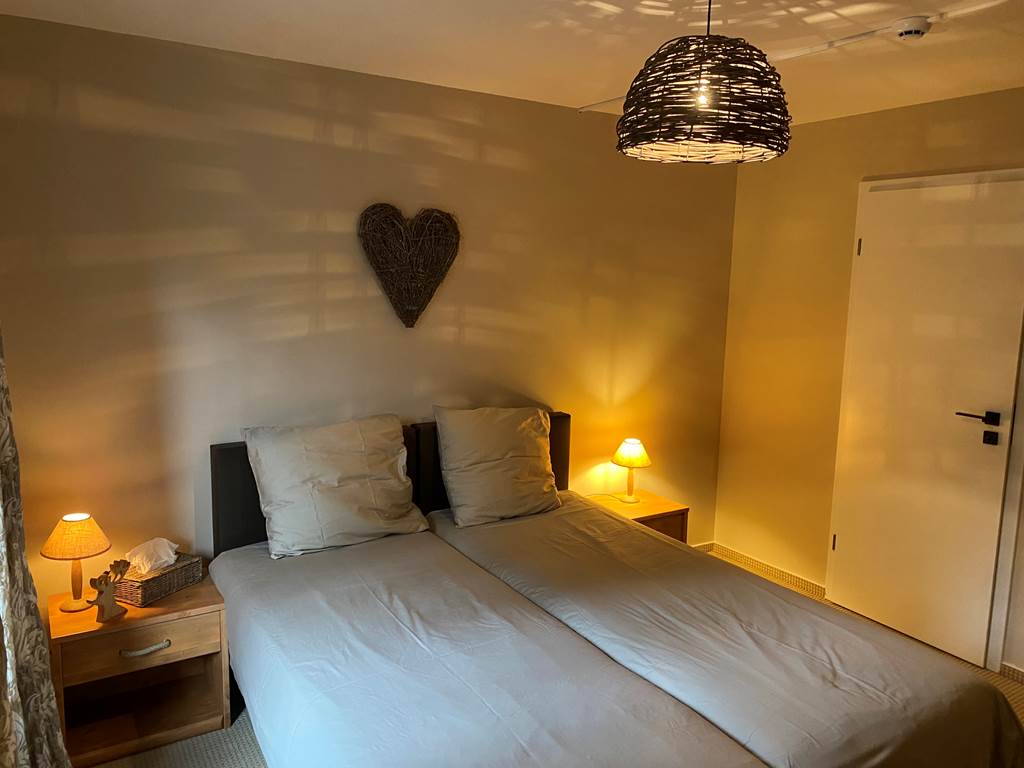 Rez - Chambre beige - 2 personnes