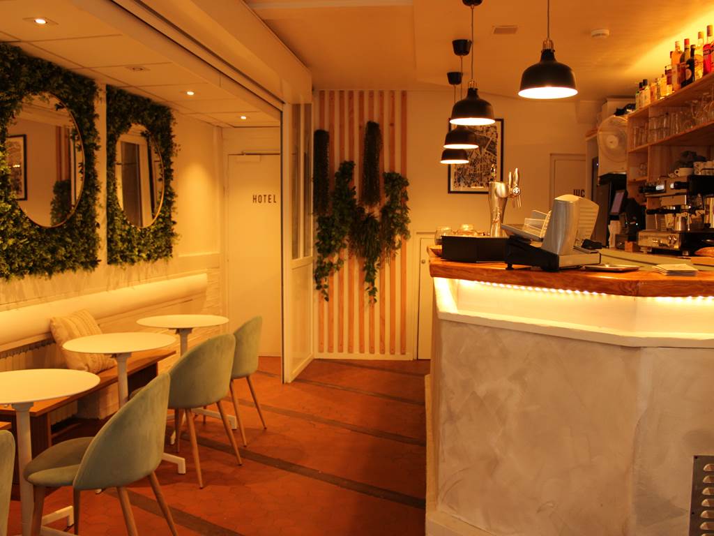 283227DA-3930-4818-B4B9-3A4A7008BA05