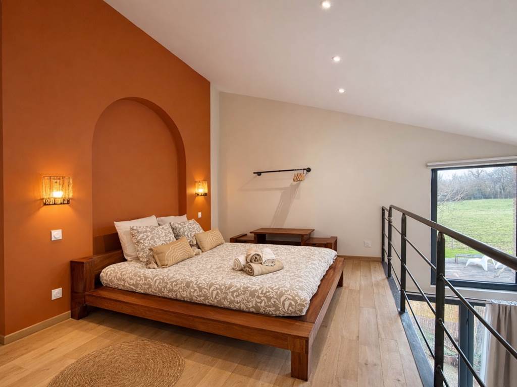 La chambre dans l'alcove en mezzanine