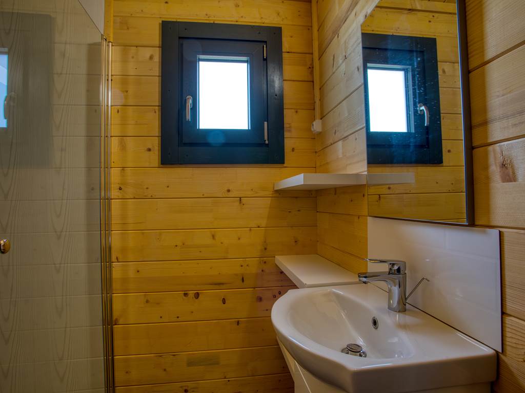 Salle de bain chalet Commarque