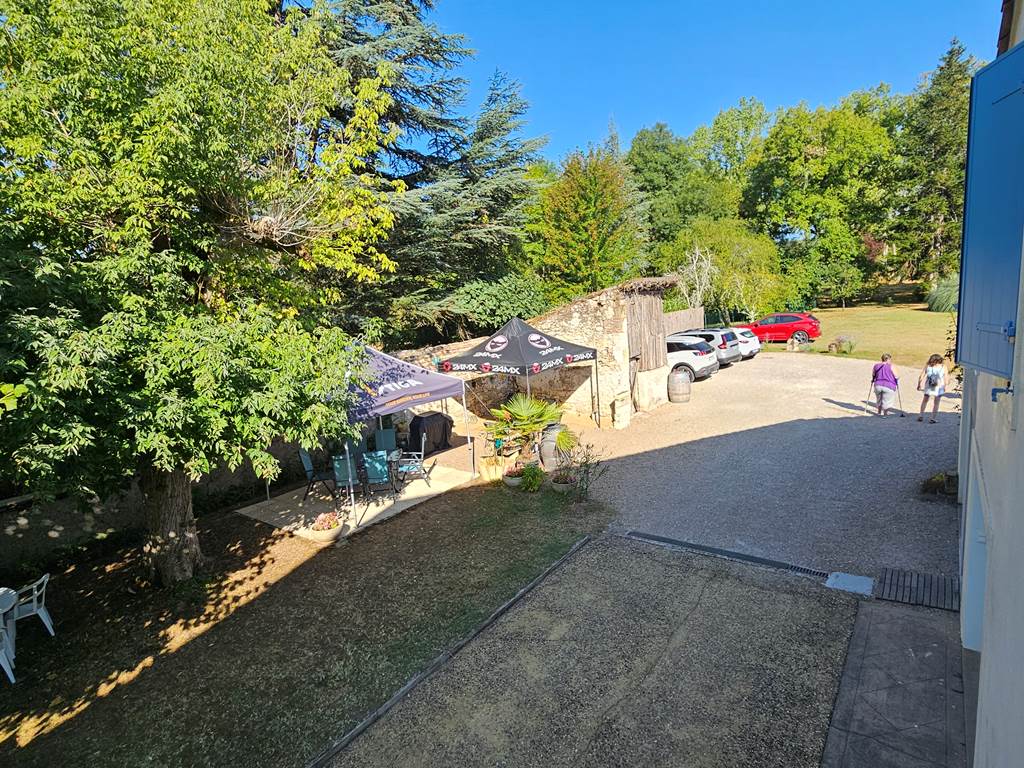 Terrasses-parc-jardin-les-deux-chênes-le-fleix-pineuilh