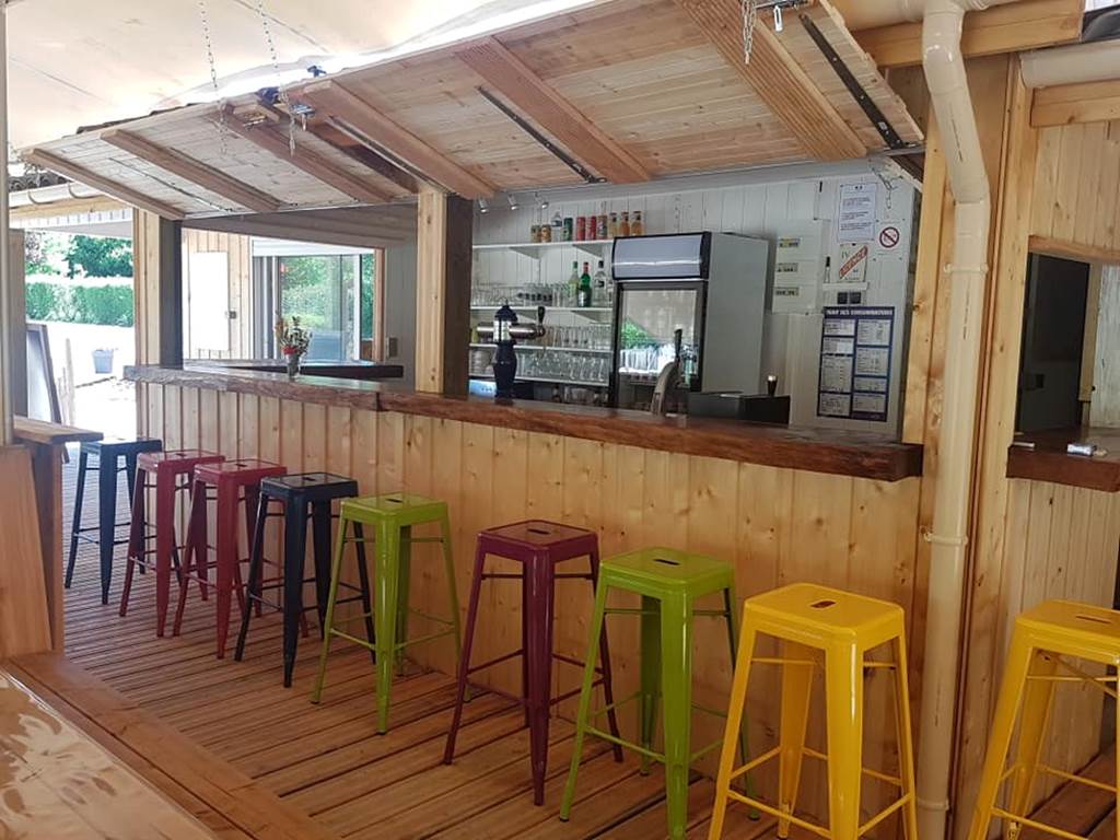 bar