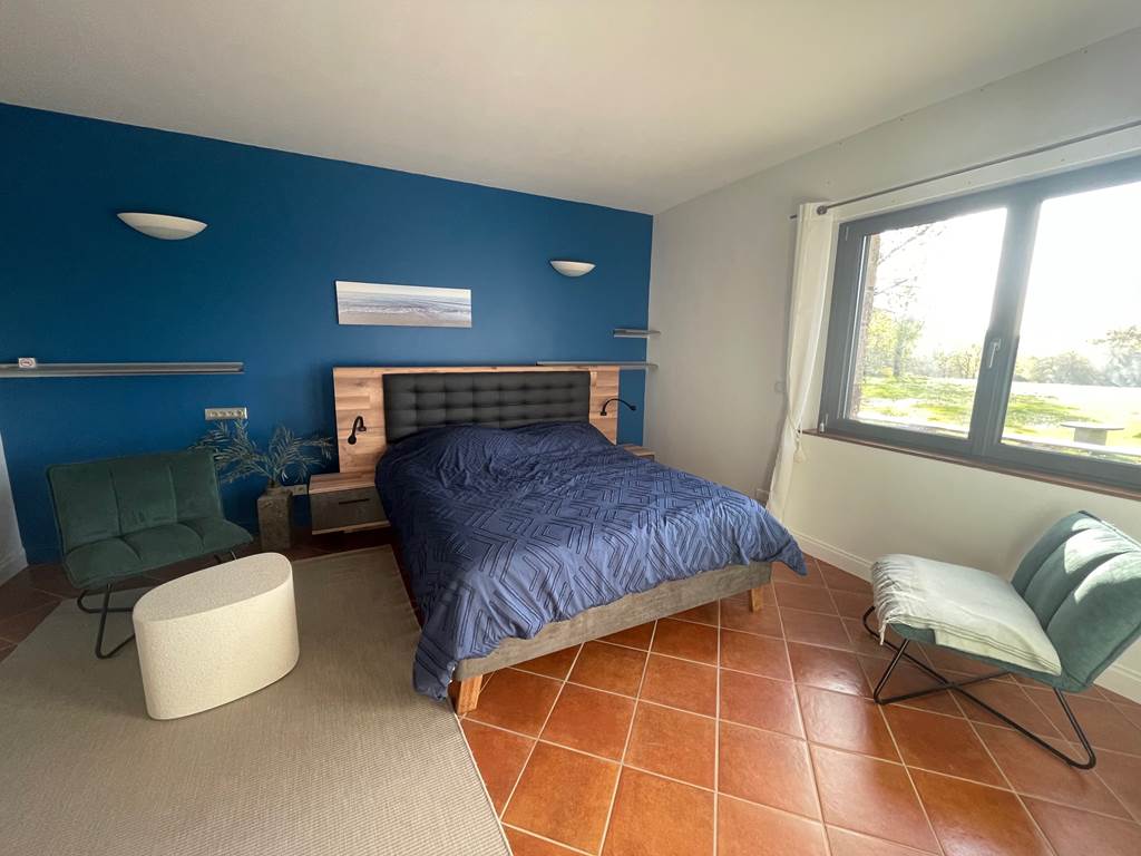 Apppartement charme grand lit 160