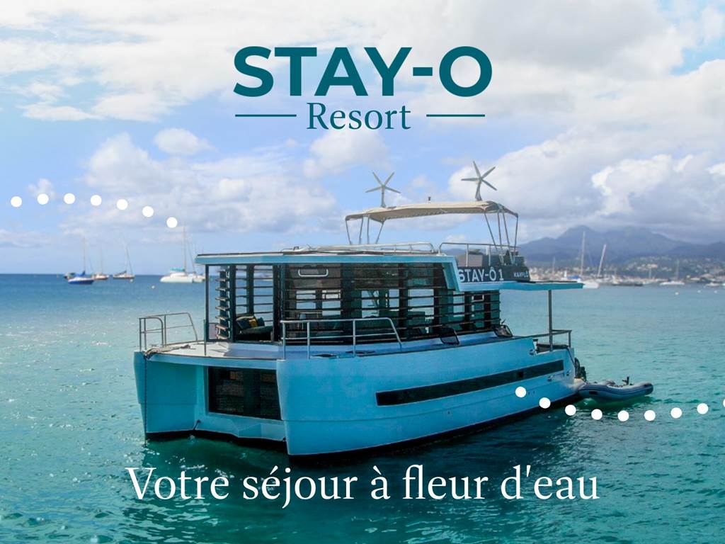 hebergement-flottant-design-vue-mer-trois-ilets-martinique-anse-mitan