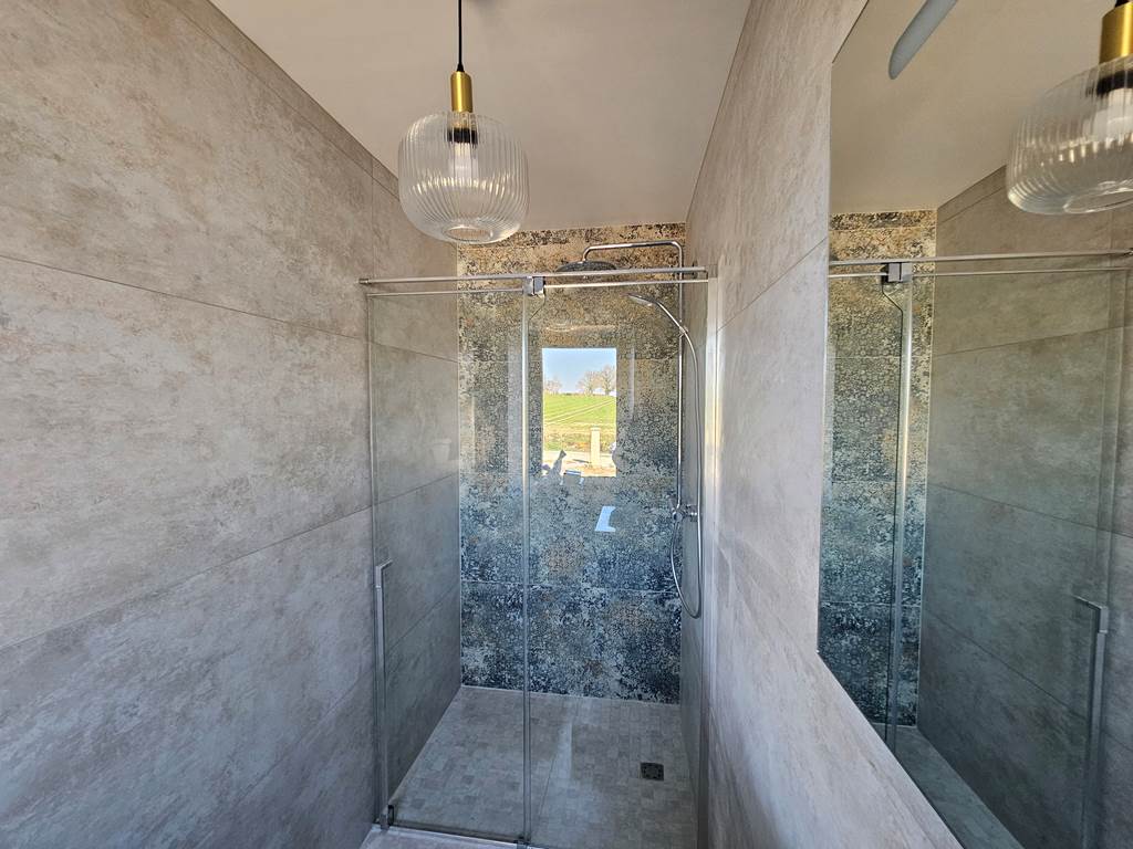 Gîte le Granit des Champs - Mainsat -  Salle d'eau chambre rdc