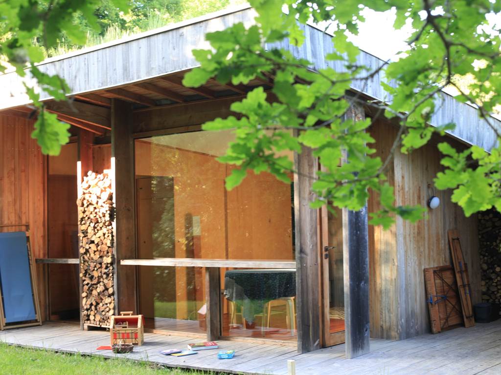 Autour du tilleul, les terrasses