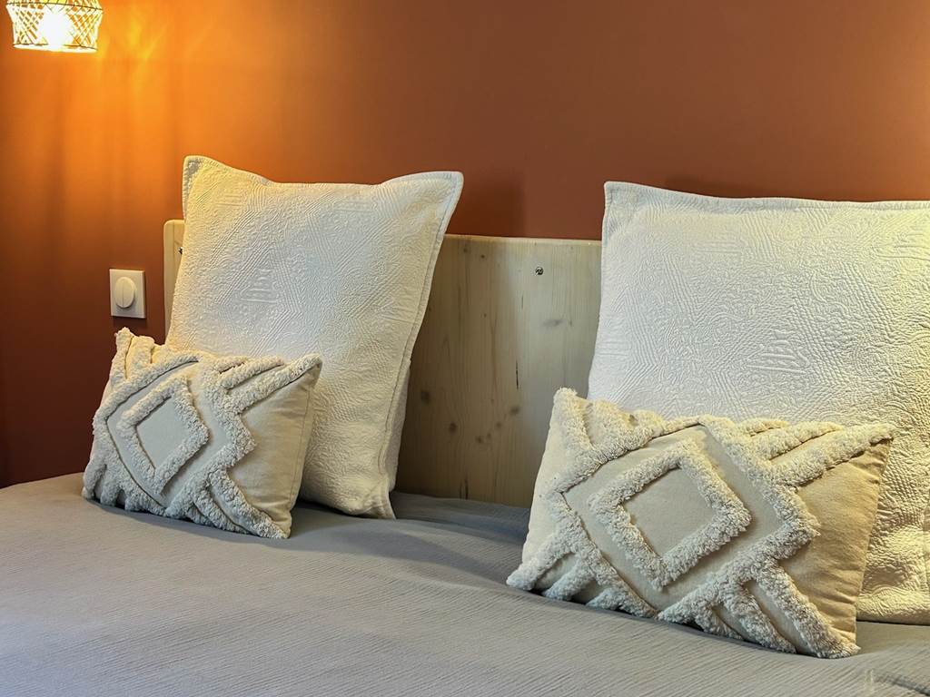 6 cote nuit capestang hotel canal du midi