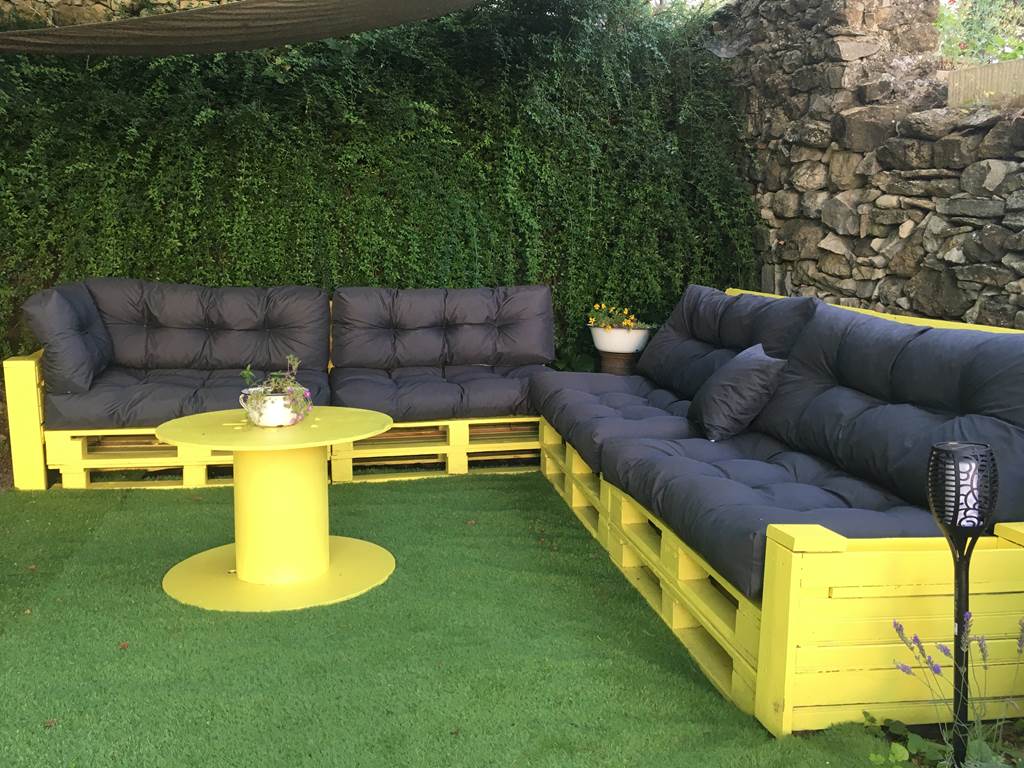 Le coin lecture au Cellier des Amis