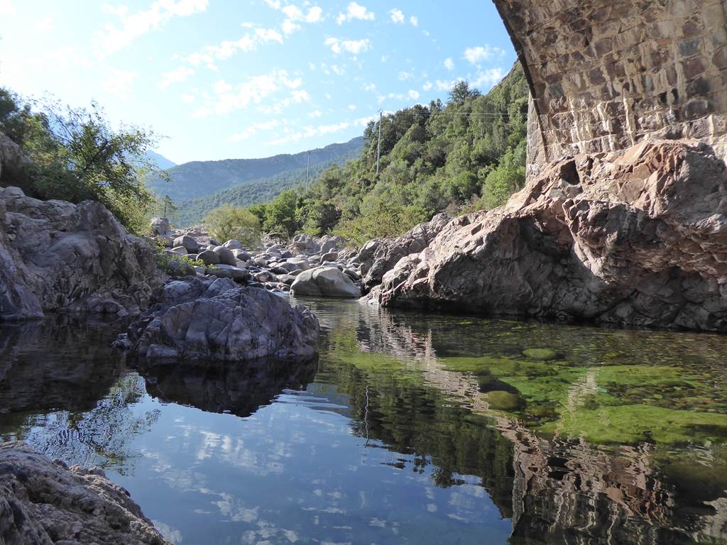 Sous le pont du Fango