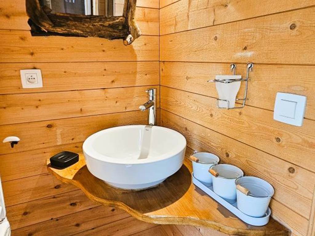 Gîte n°19G2146 "La Cabane du Causse" – LISSAC SUR COUZE