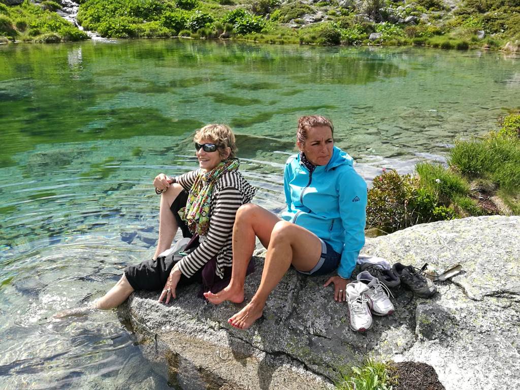 Trempette dans le lac vert