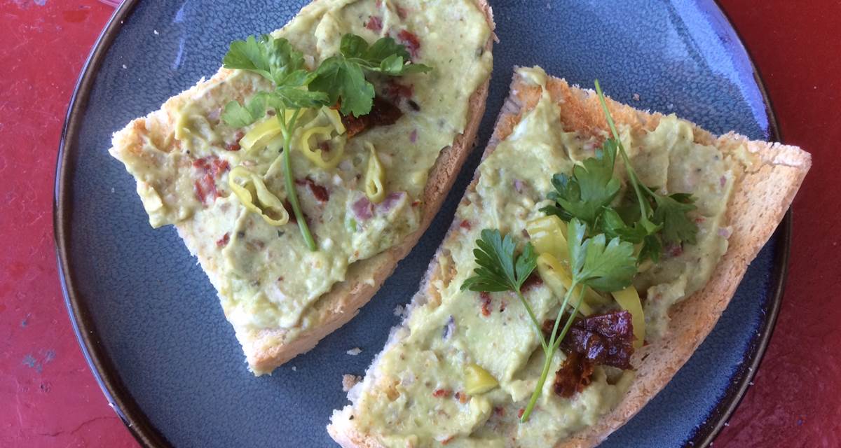 Bruschetta guacamole