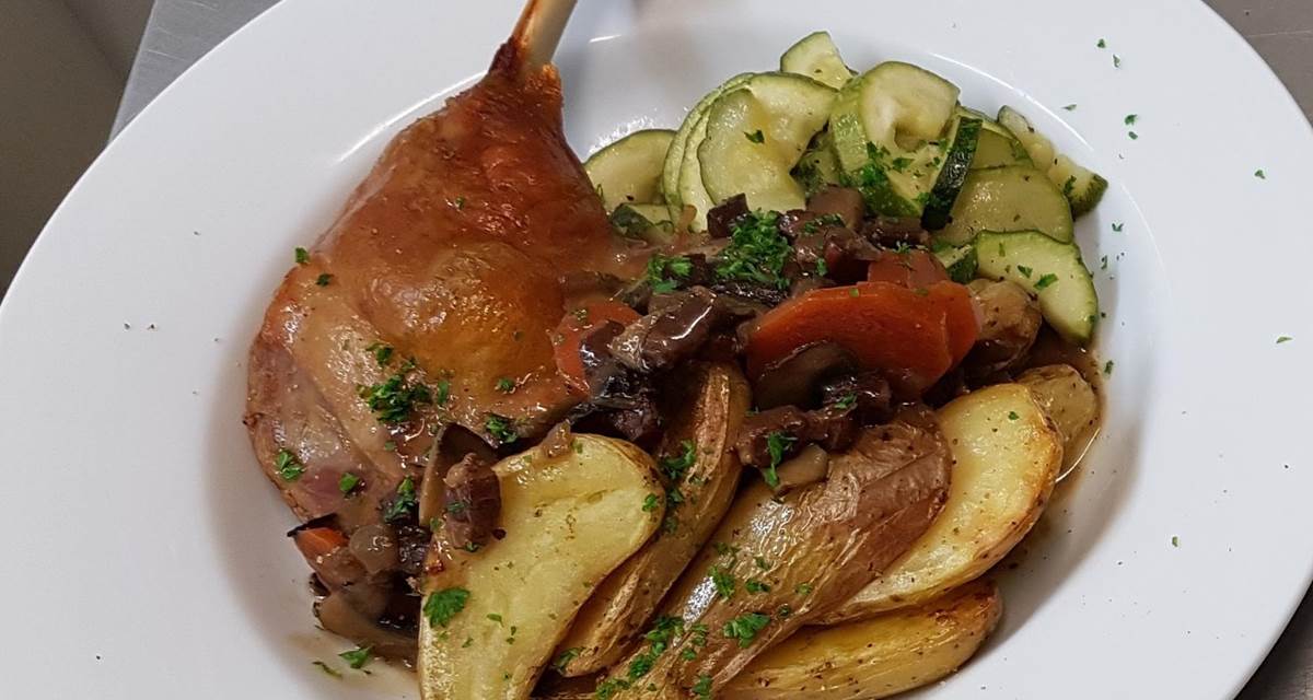 Canard confit et ses petits légumes