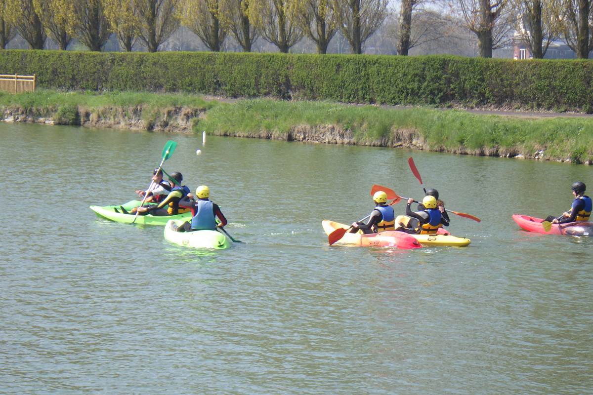 Concept Sport Émotion _ cycle canoë kayak collège _ activité de pleine nature