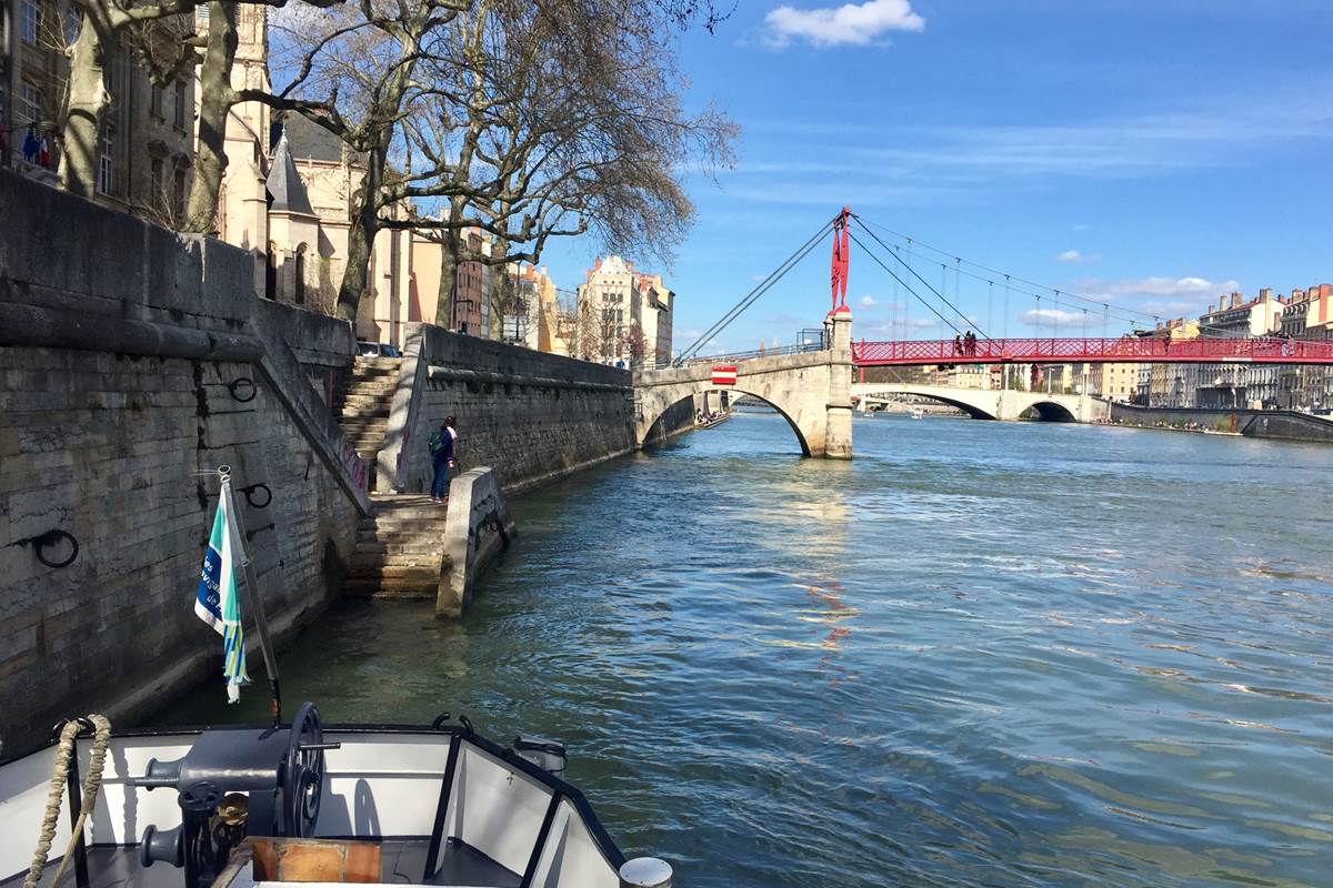 la péniche anna maria 4 à Lyon