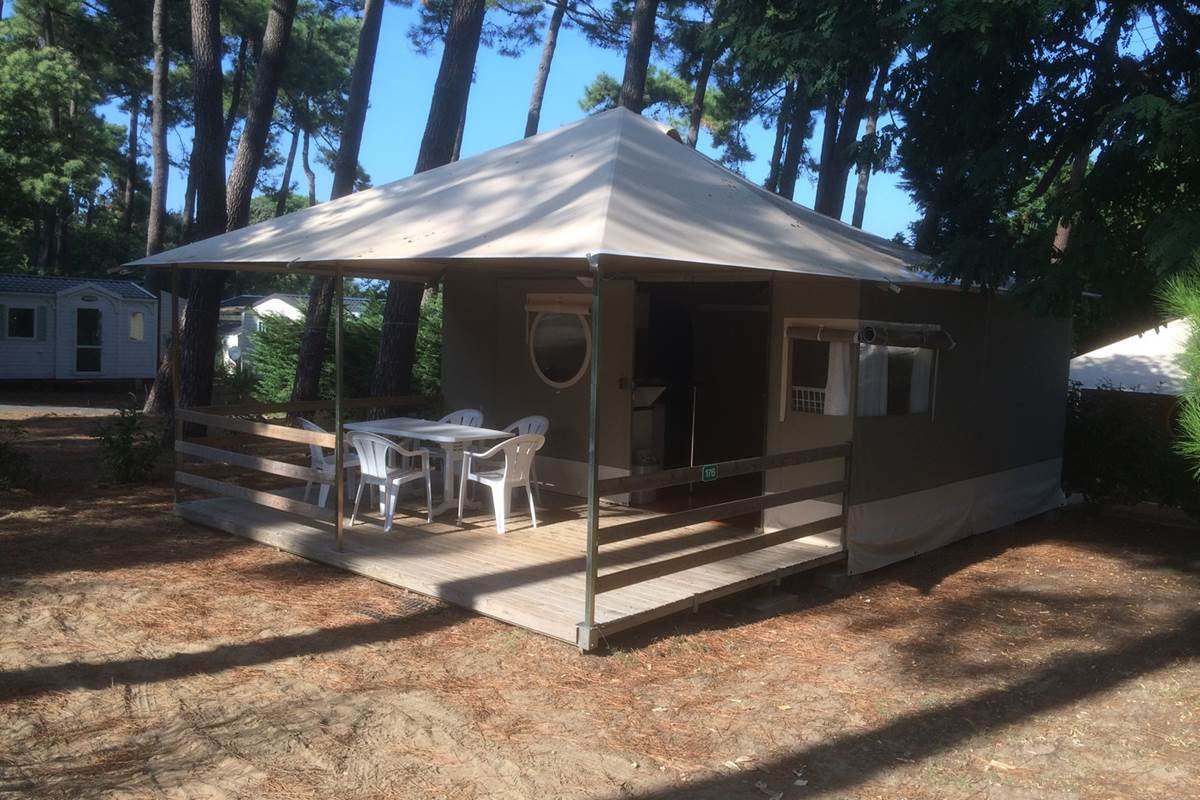 Bungalow Toilé Lodge - Camping Les Pins d'Oléron - Ile d'Oléron