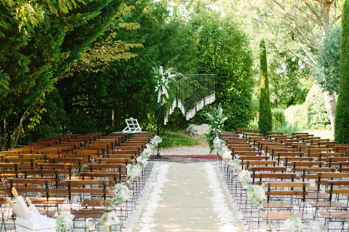 Yasmine-et-Casimir-Portfolio-Cigales-et-Petits-Fours-Organisation-de-Mariage-en-Provence-13