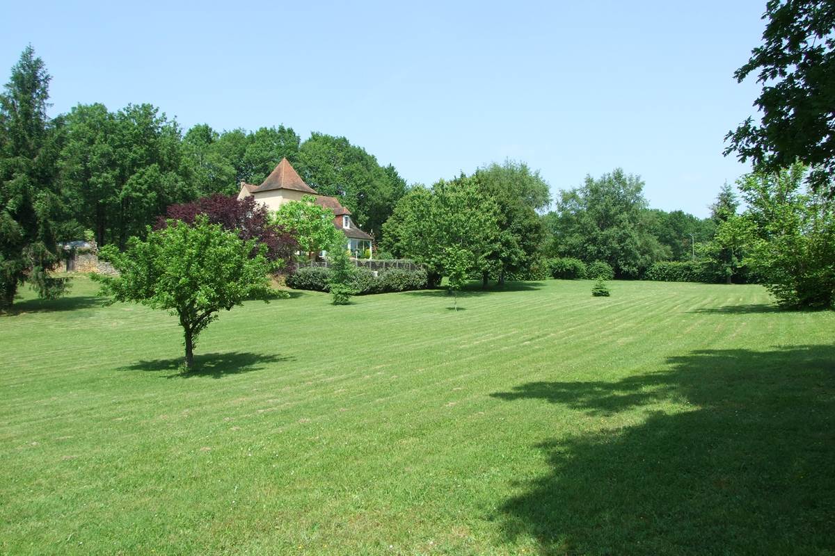parc-chambres-dhotes-dordogne-feuillantines